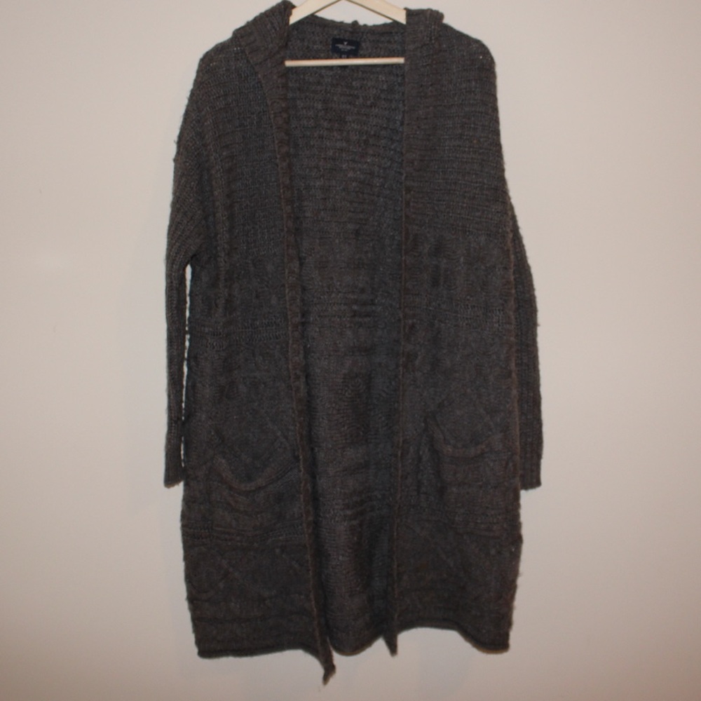 Oversized American Eagle sweater with hood